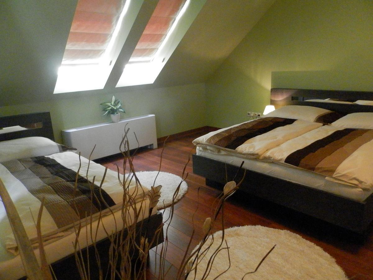 Nagyret Panzio Eger Bed & Breakfast Bagian luar foto