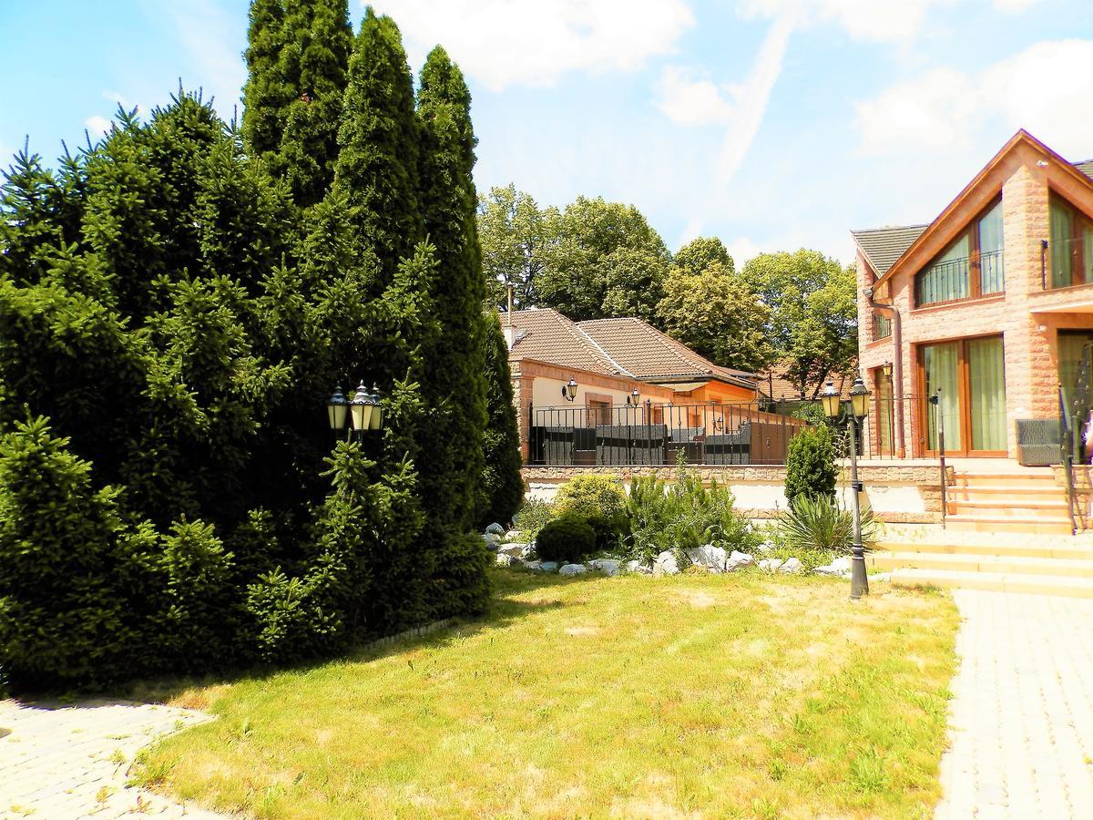 Nagyret Panzio Eger Bed & Breakfast Bagian luar foto
