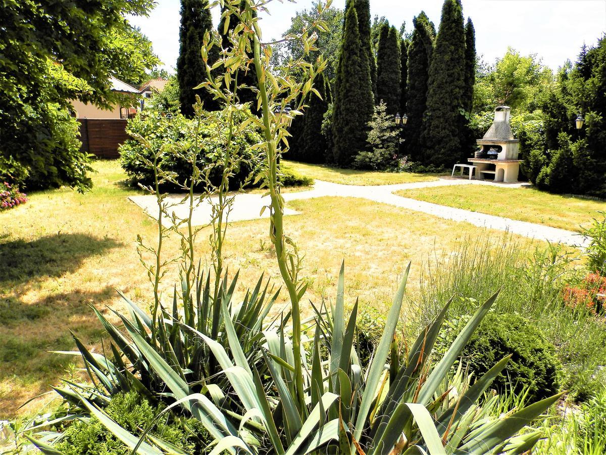 Nagyret Panzio Eger Bed & Breakfast Bagian luar foto